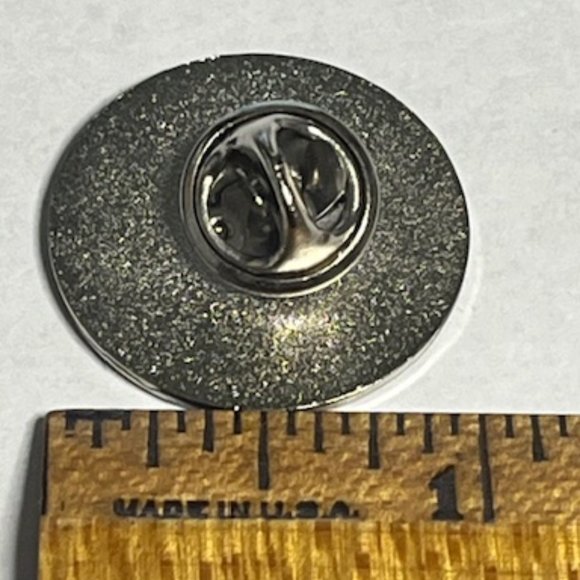 Jr. Bulls Youth Hockey Tampa, Florida Lapel Hat Pin 1" Circular - Picture 8 of 8